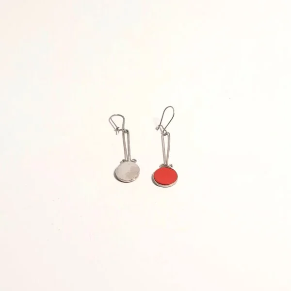 Kırmızı Sallantılı Yuvarlak Küpe K0309