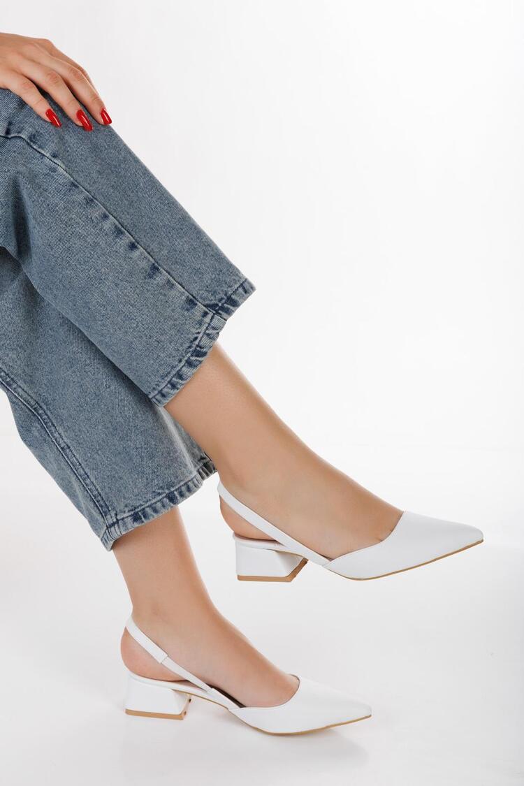 Beyaz Arkası Açık Stiletto