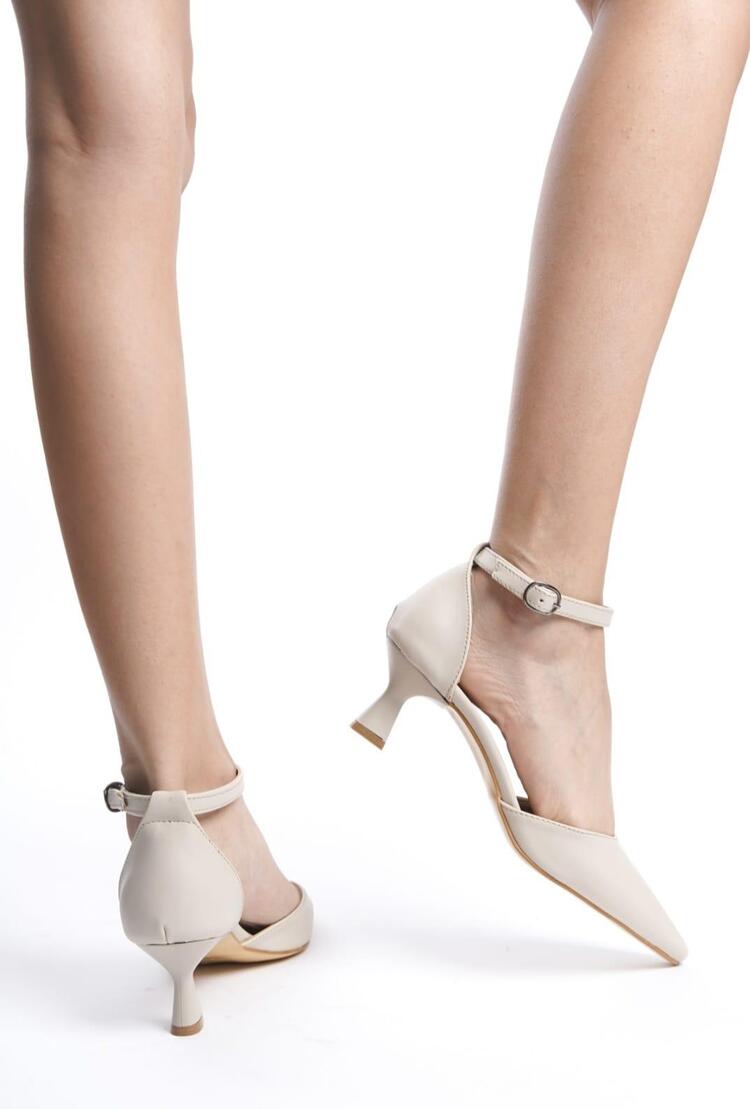 Kadın Bej Alçak Stiletto İnce Topuklu ayakkabı