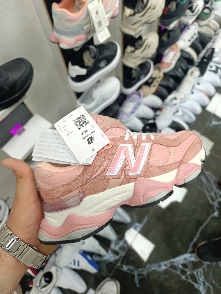 New Balance 9060 Pembe
