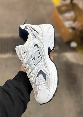 Z L A T O New balance 5030 beyaz modelimiz