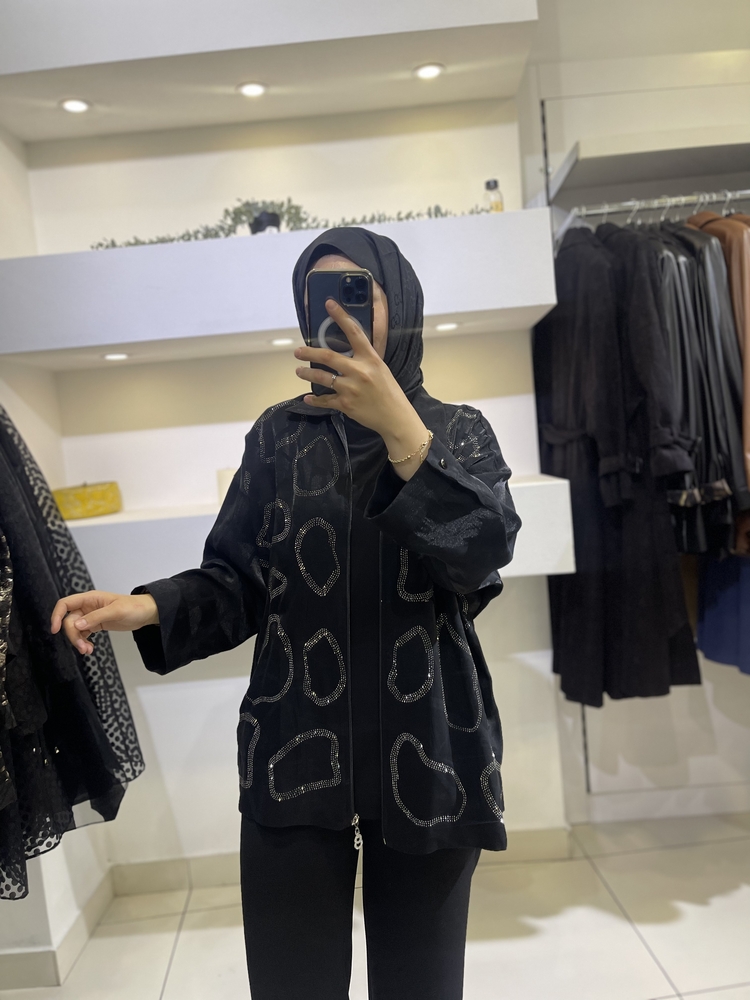 Ahsen taş detaylı ceket
