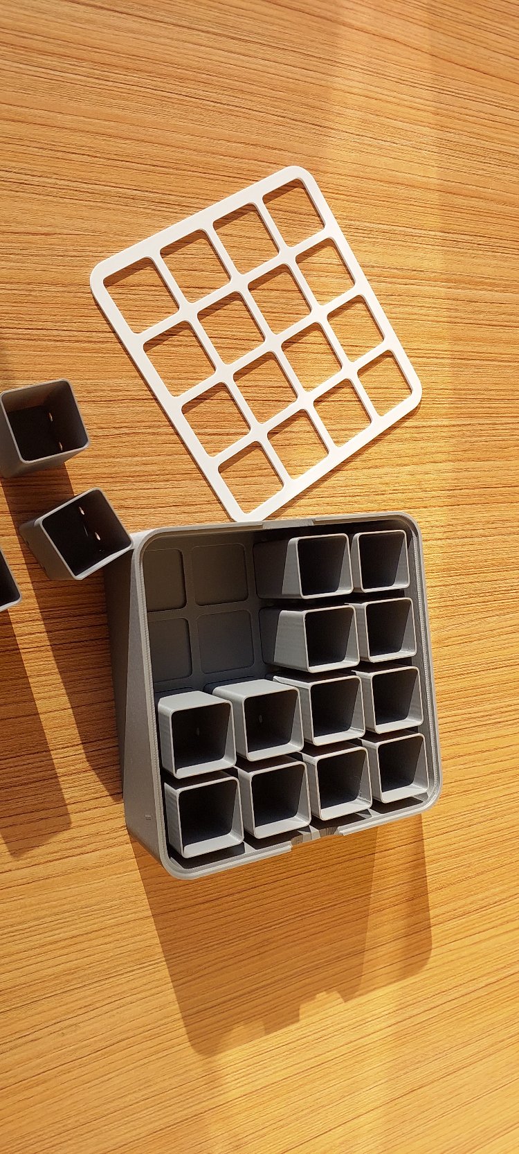 Fide kutusu (16 bölmeli)