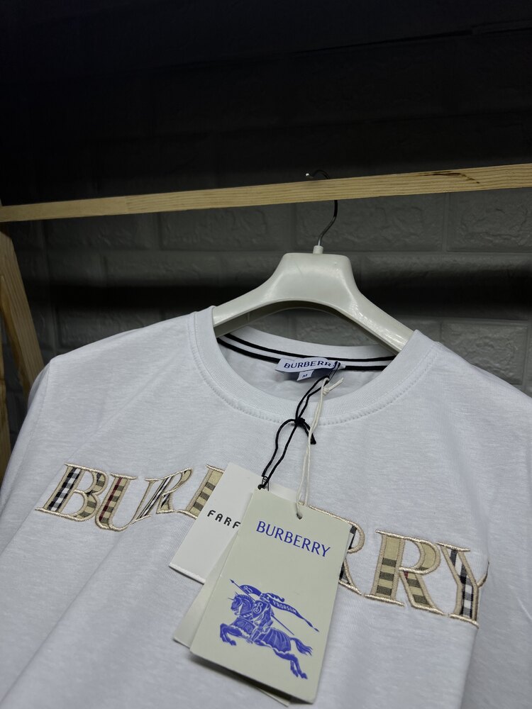 Burberry Beyaz