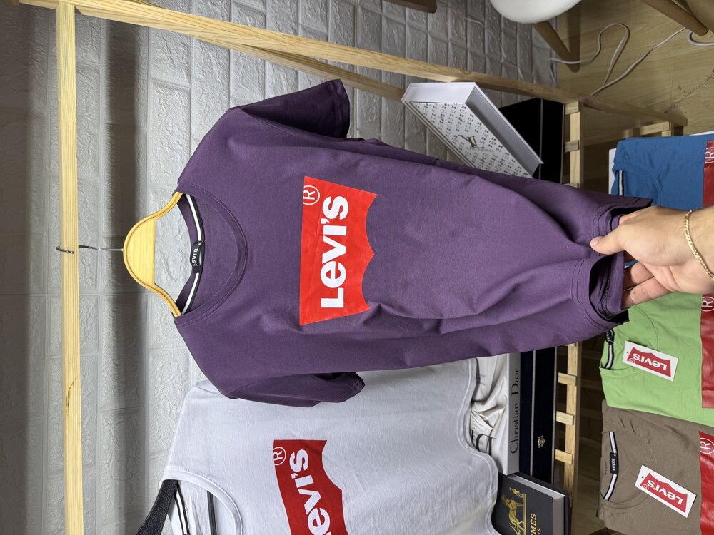 Levis Mor 