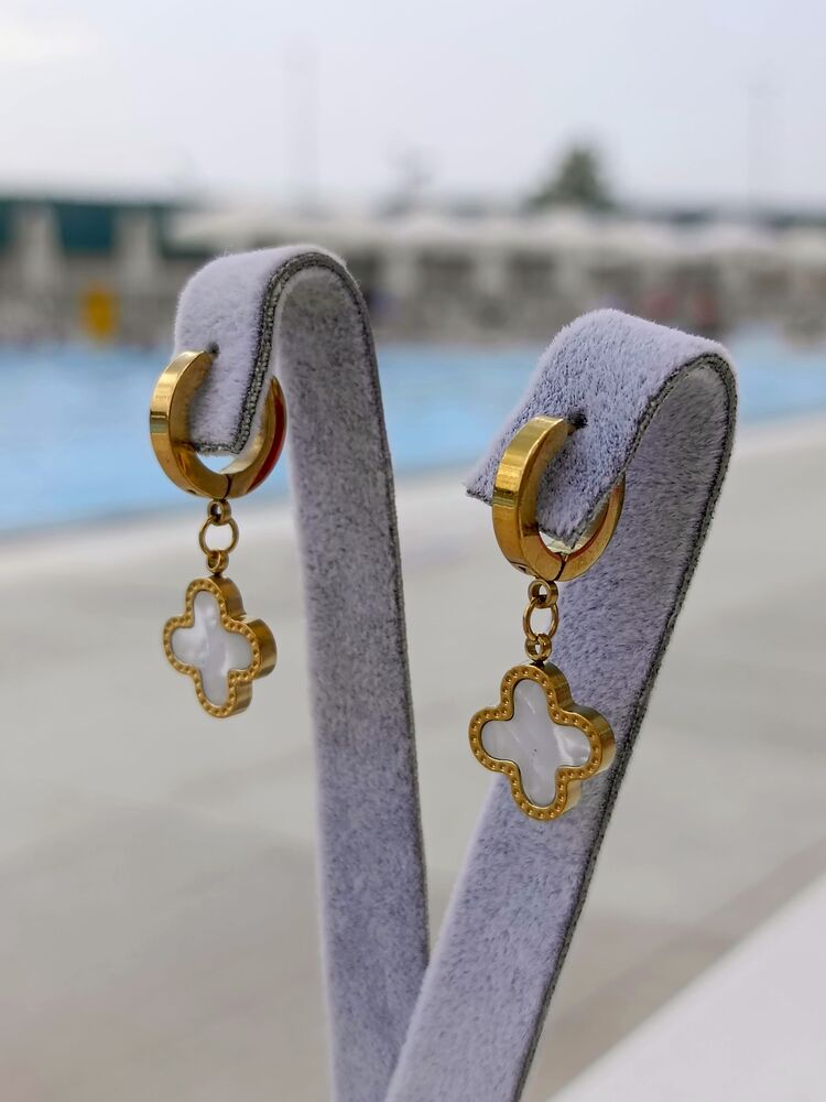 Van Cleef Model Gold Detaylı Beyaz Sedef Yonca Küpe