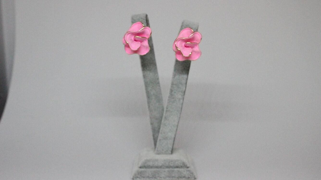 Pembe Çiçek Küpe