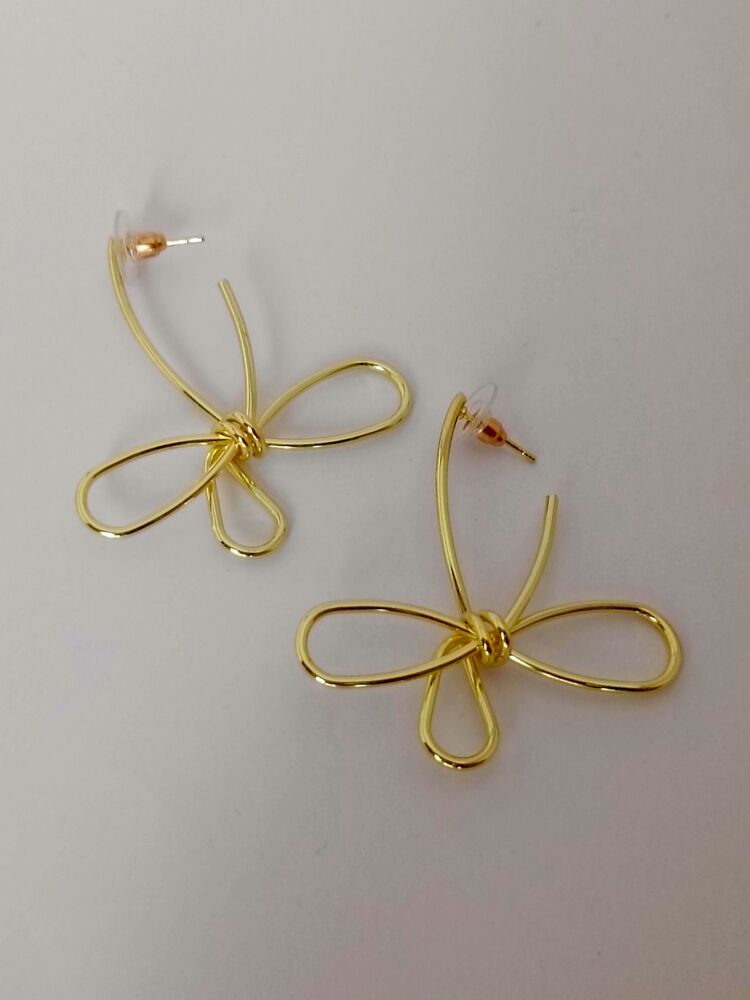 Gold Fiyonk Büyük Küpe