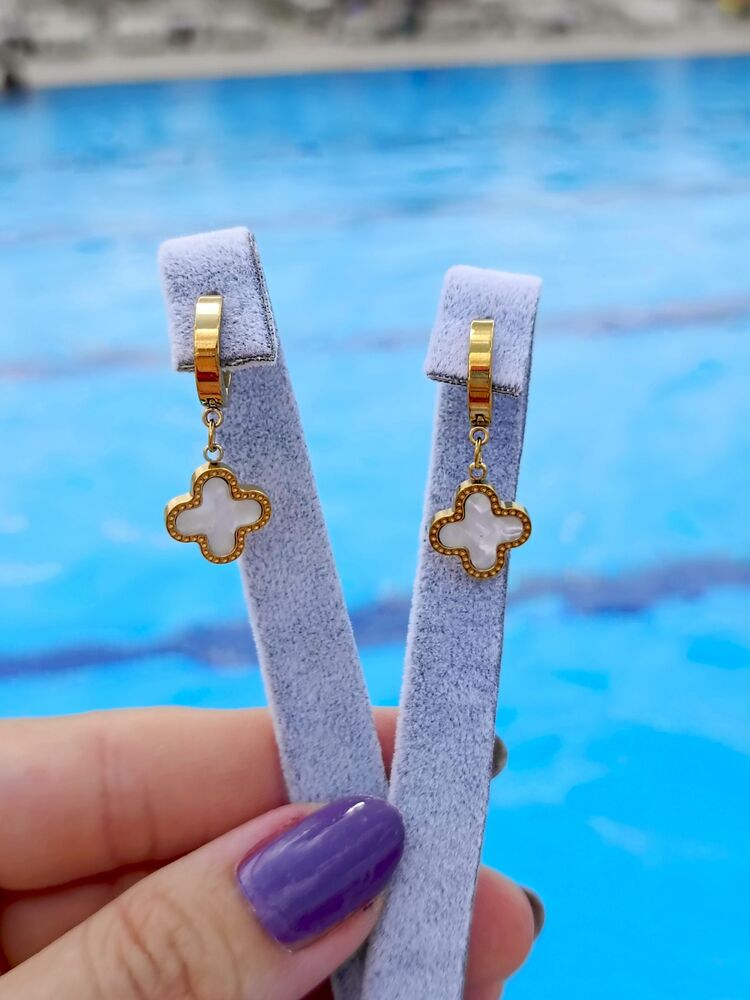 Van Cleef Model Gold Detaylı Beyaz Sedef Yonca Küpe