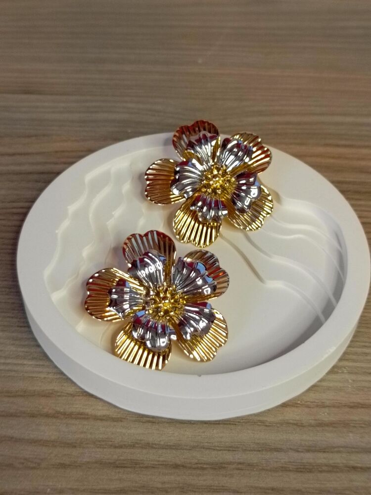 İki Renkli Küçük Çiçek Küpe