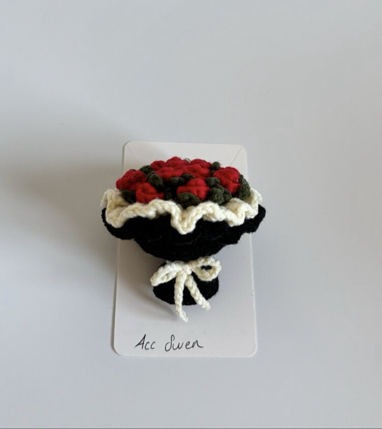 Mini örgü gül buketi anahtarlık