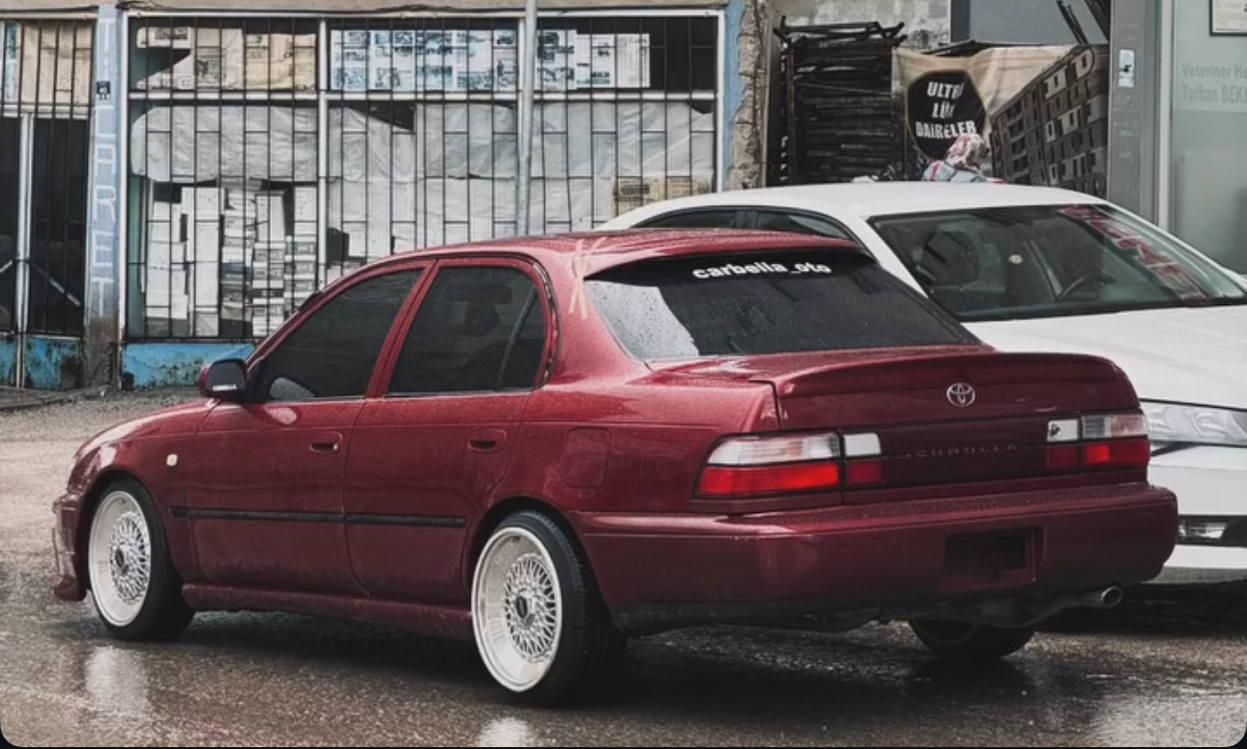 Arka cam spoiler