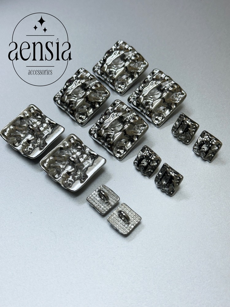 Kare Üzeri Çizgili Desenli Metal Düğme Seti - 12li Paket (6 Büyük+6 Küçük)