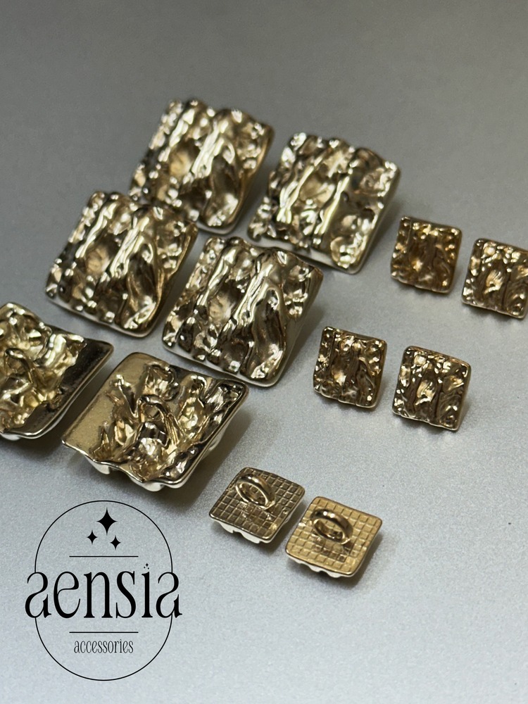 Kare Üzeri Çizgili Desenli Metal Düğme Seti - 12li Paket (6 Büyük+6 Küçük)