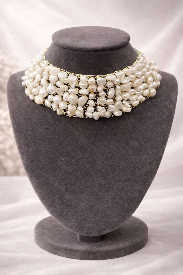 İncili Choker
