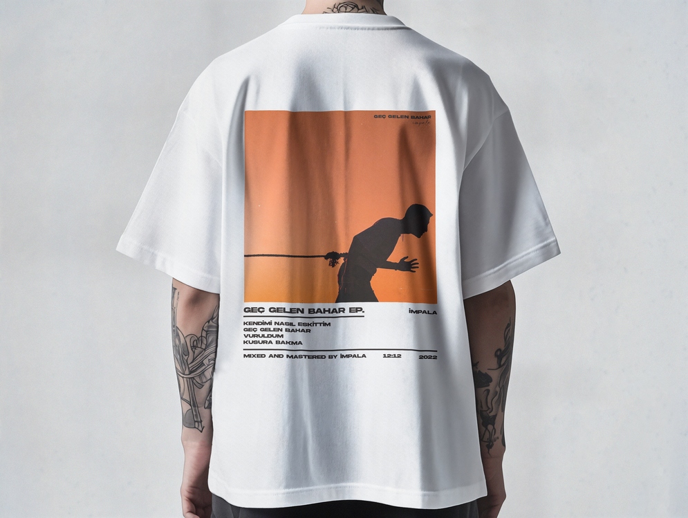 İmpala Collection | Geç Gelen Bahar - Unisex/Oversize Tişört (Siyah/Beyaz)