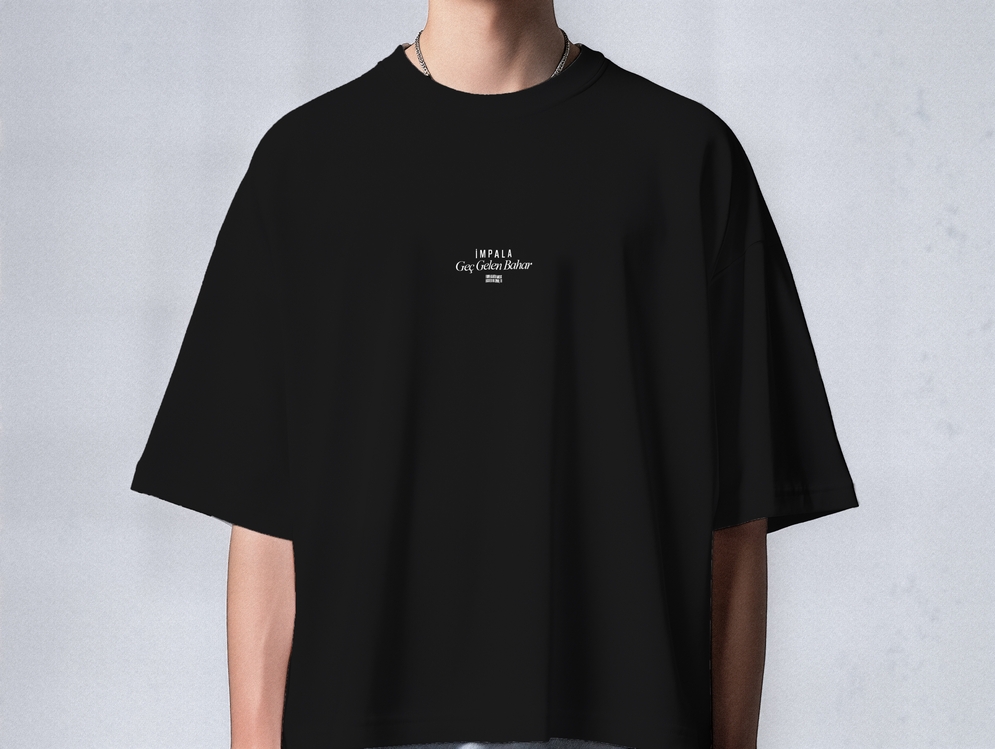 İmpala Collection | Geç Gelen Bahar - Unisex/Oversize Tişört (Siyah/Beyaz)