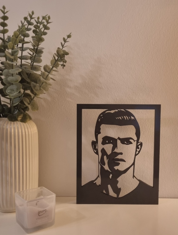 Ronaldo Kabartma Tablo