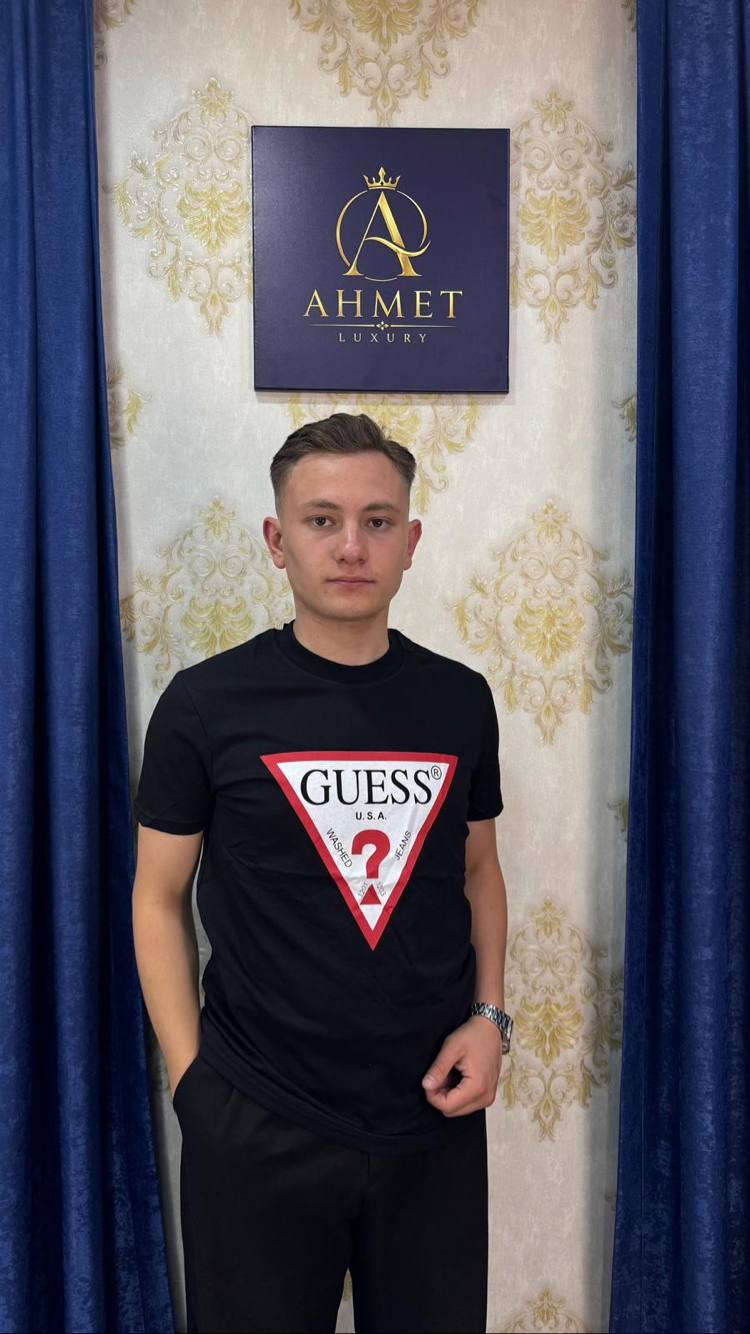 Guess Tshırt