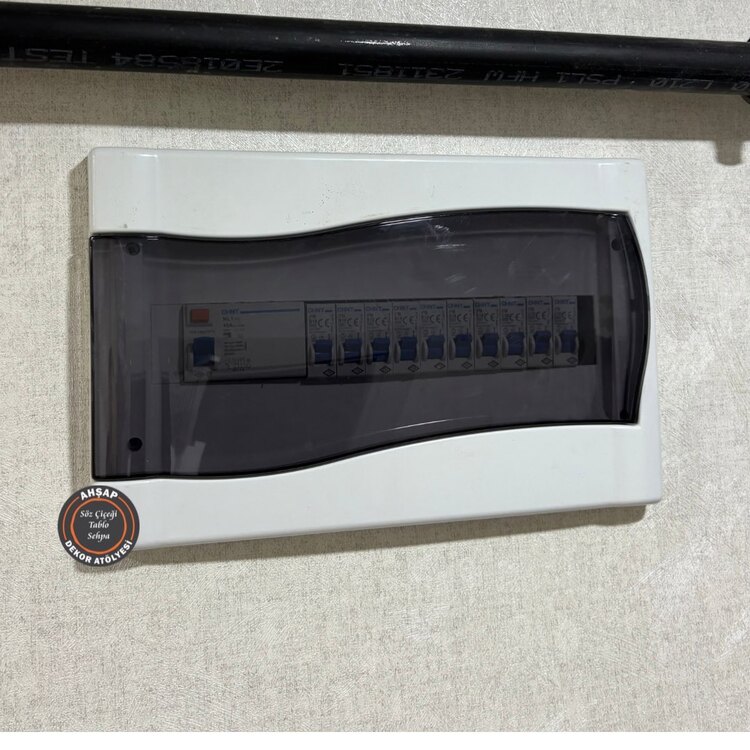 Sürgülü Elektrik Pano Duvar Düzenleyici Dekoratif