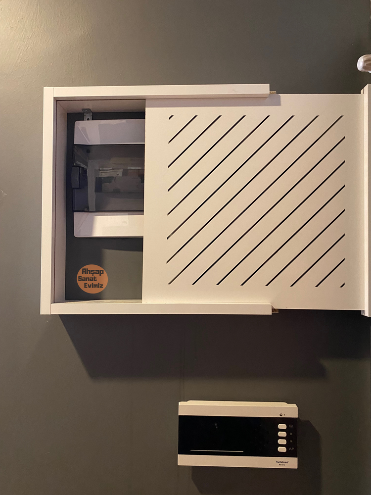 SÜRGÜLÜ ELEKTRİK PANO DUVAR DÜZENLEYİCİ YAN ÇİZGİ MODEL BEYAZ