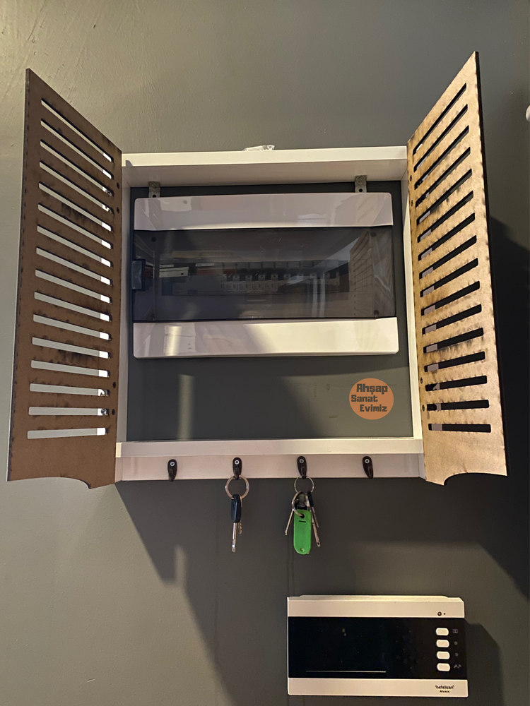 ASKILI ELEKTRİK PANO DUVAR DÜZENLEYİCİ DÜZ ÇİZGİ MODEL BEYAZ