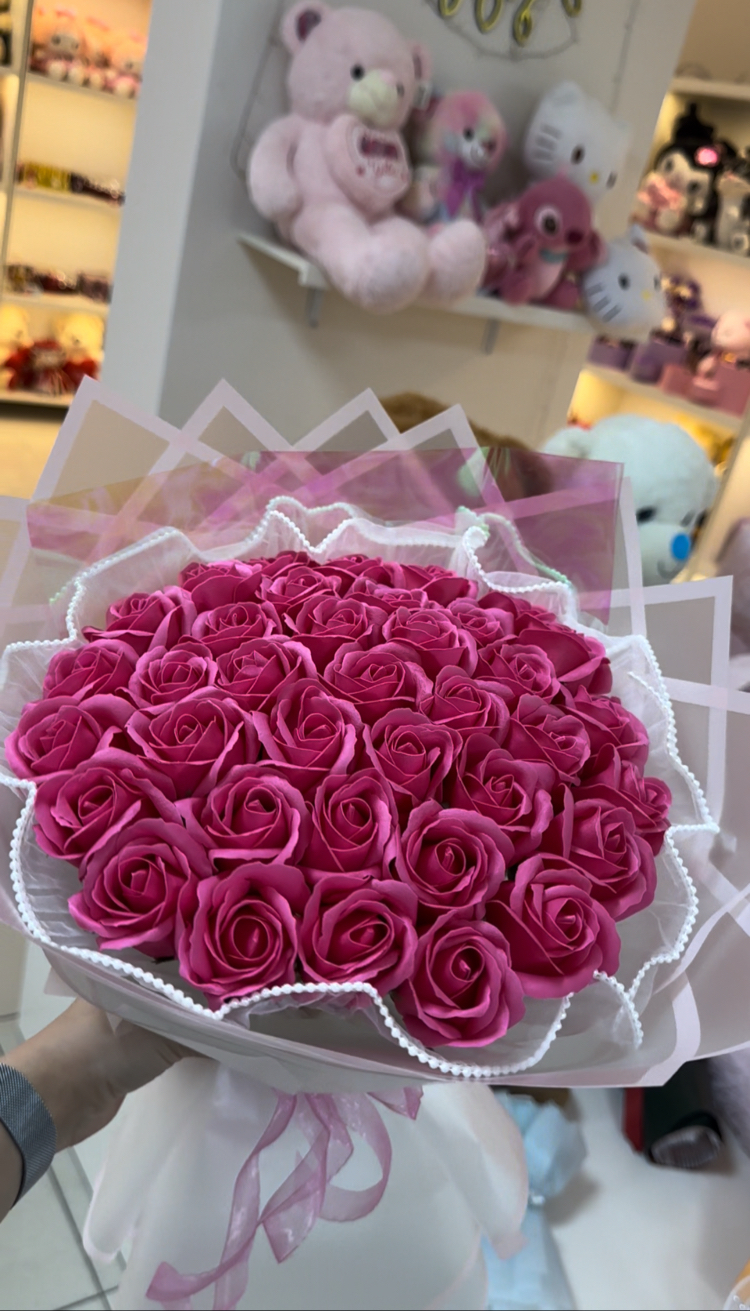 Pembe solmayan gül buketi