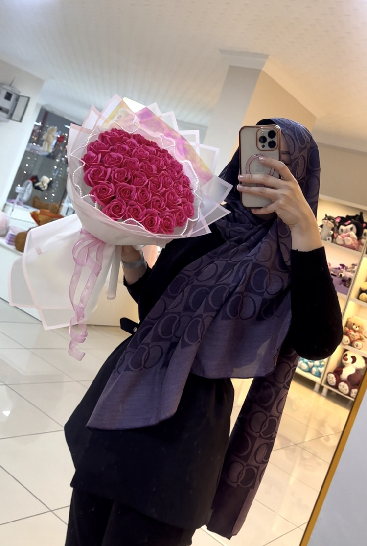Pembe solmayan gül buketi