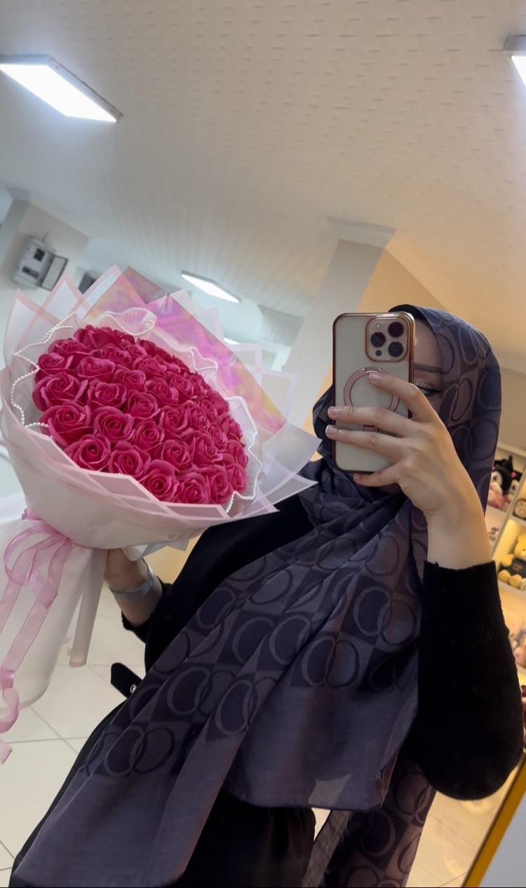 Pembe solmayan gül buketi
