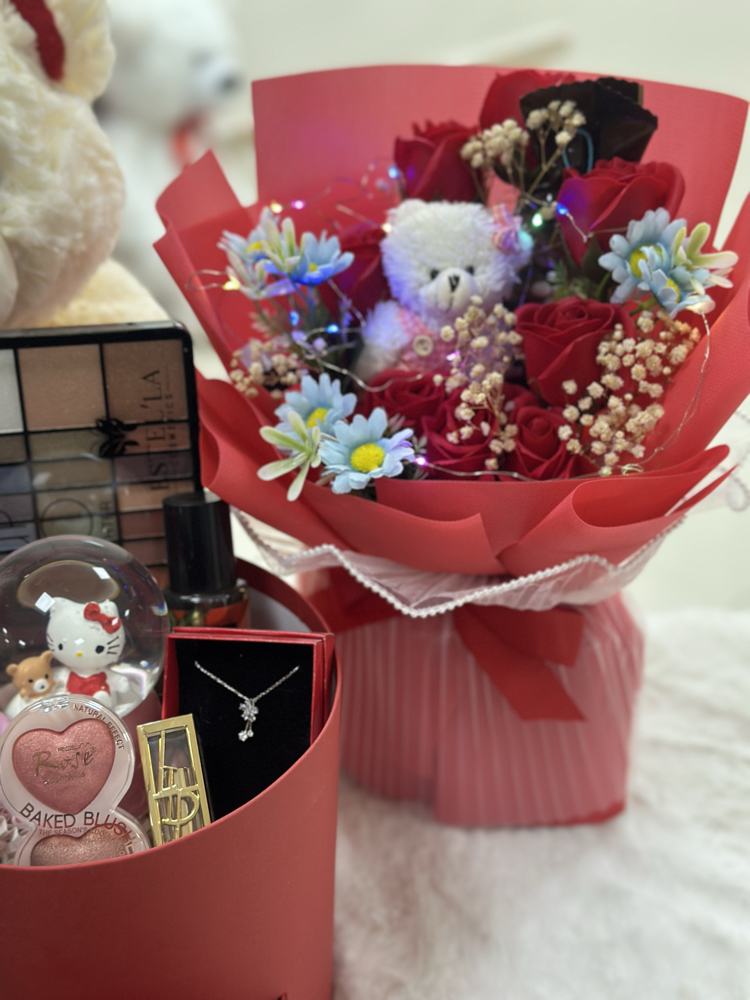 Princess love kırmızı 925 ayar gümüş takılı