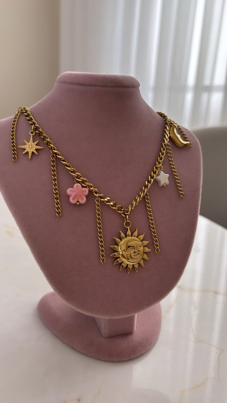 Sun charm kolye