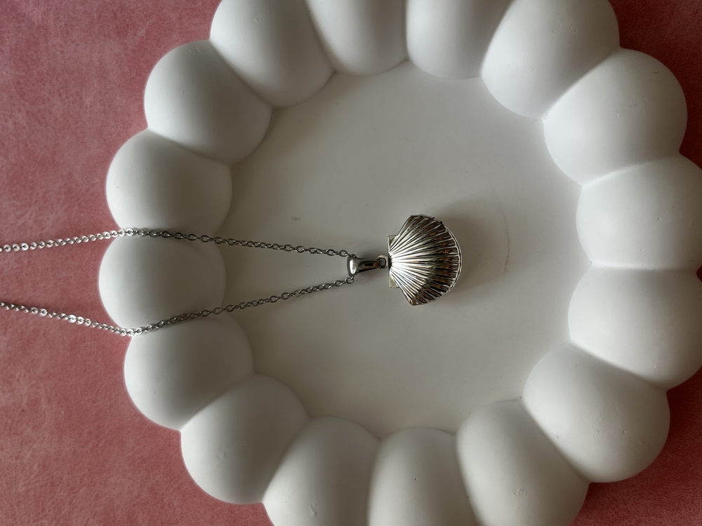 İçi Açılabilir Silver Deniz Kabuğu Kolye