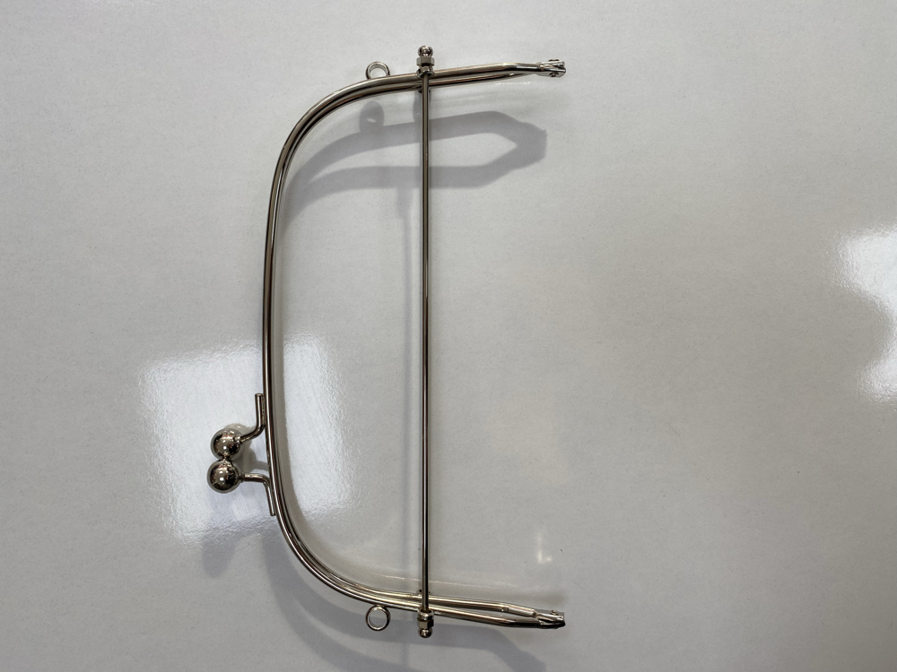 Öpücük burs 22 cm gümüş