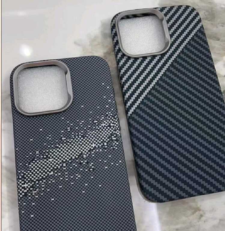 Apple MagSafe Carbon Kılıf