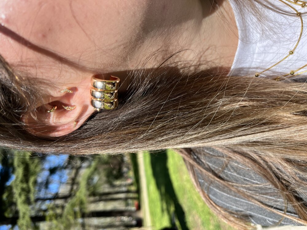 3’lü Görünüm Gold Küpe