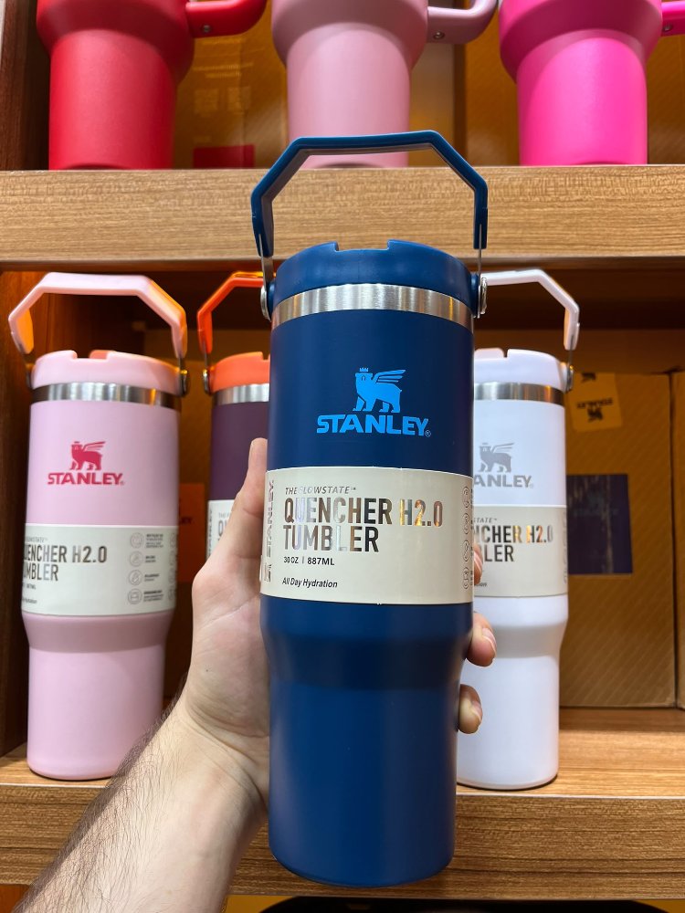 Stanley Quencher H2.0 900 ML Üstten Tutmalı Termos
