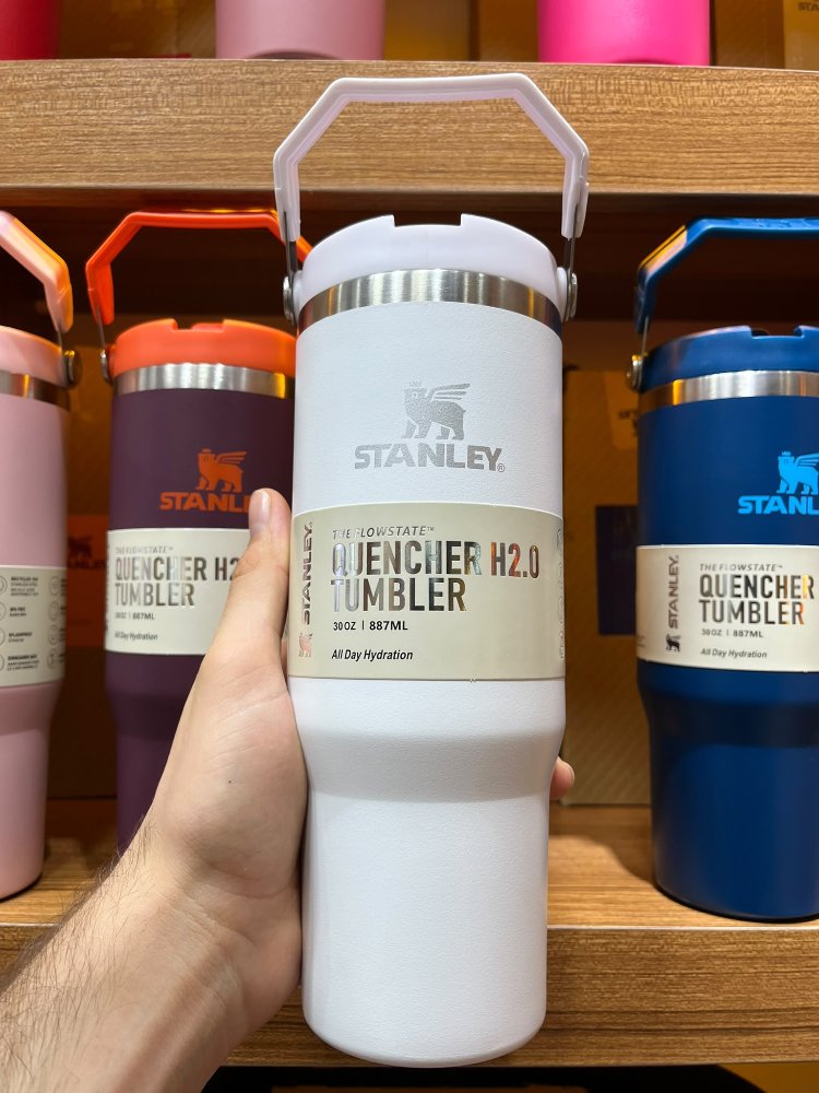 Stanley Quencher H2.0 900 ML Üstten Tutmalı Termos