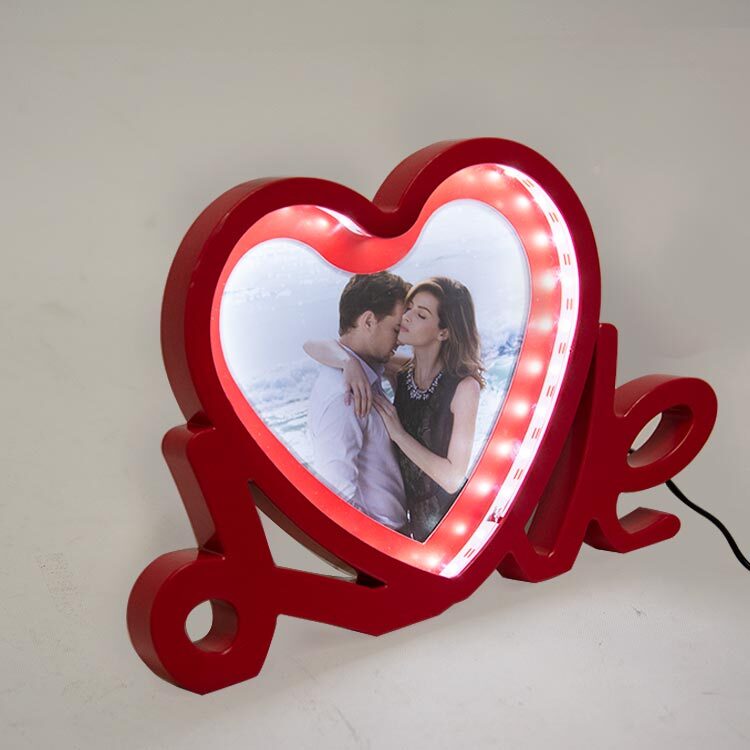 Fotoğraflı Sihirli Ayna Love Tasarımlı Kırmızı Renkli