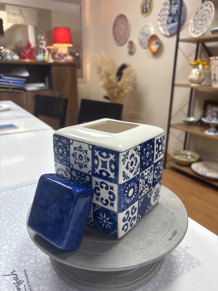 Modern Karo Desenli Kavanoz - No:50 