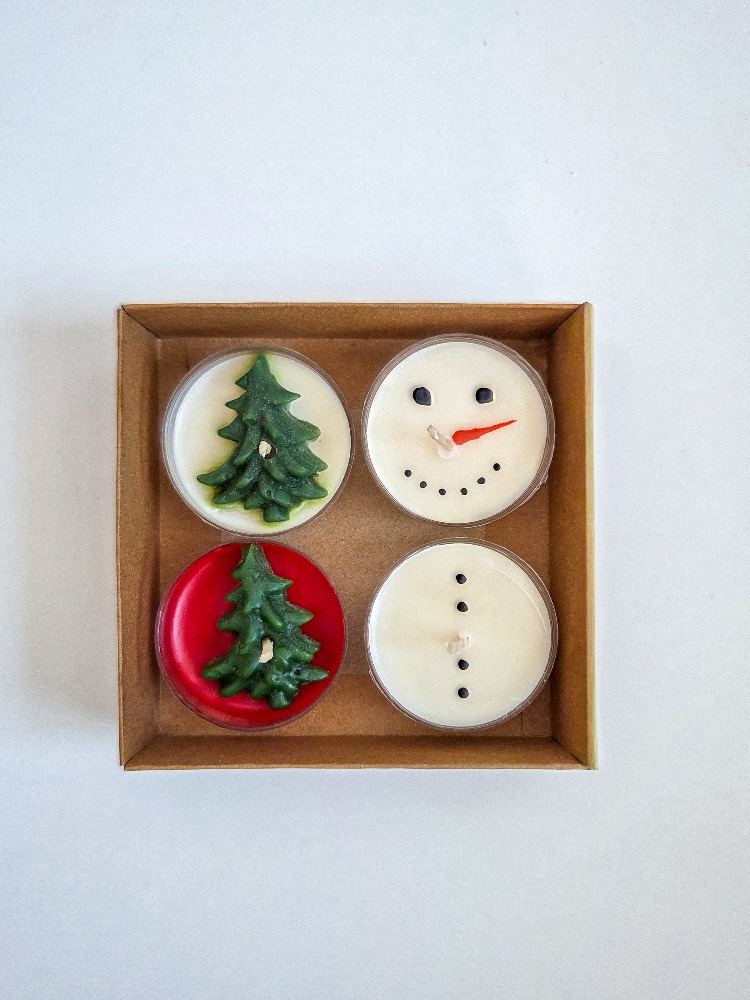 Yılbaşı Vanilya Kokulu Tealight Mum Seti (4’lü) | Kırmızı-Beyaz | Hediyelik Mumlar