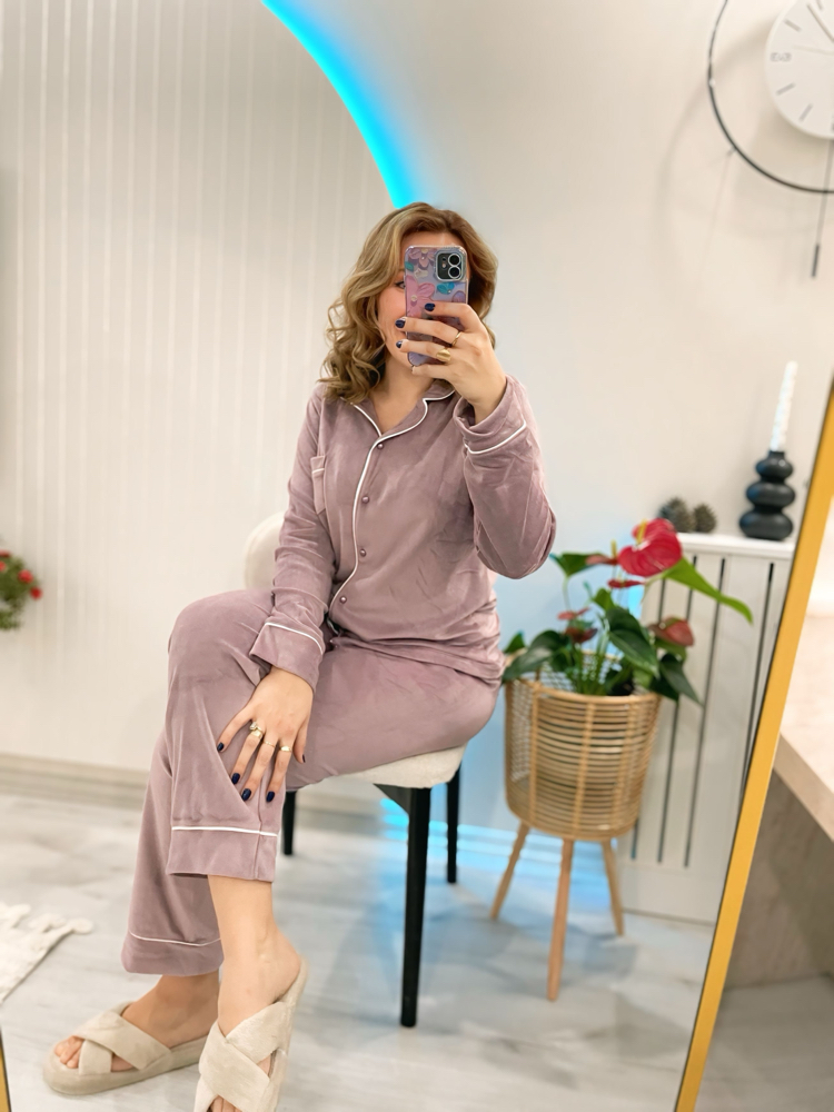 Pudra rengi kadife pijama takımı