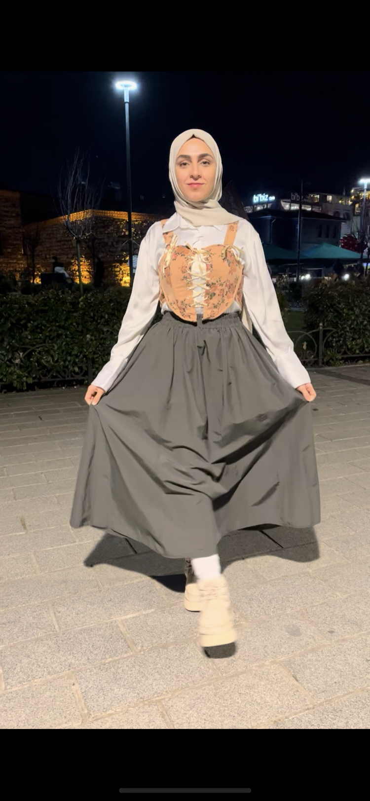Vintage çiçek detaylı  açık kahverengi korse büstiyer