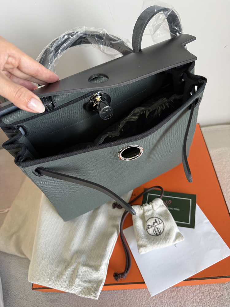 Hermès Herbag 31 Vert Mangrove / Noir