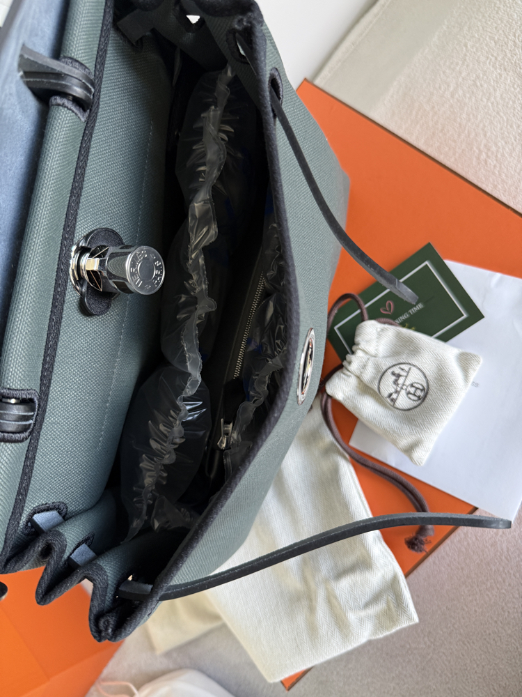 Hermès Herbag 31 Vert Mangrove / Noir
