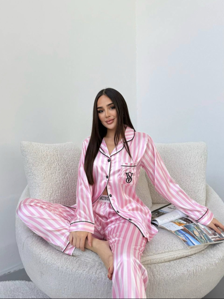 Pudra Pembe VS Pijama Takımı