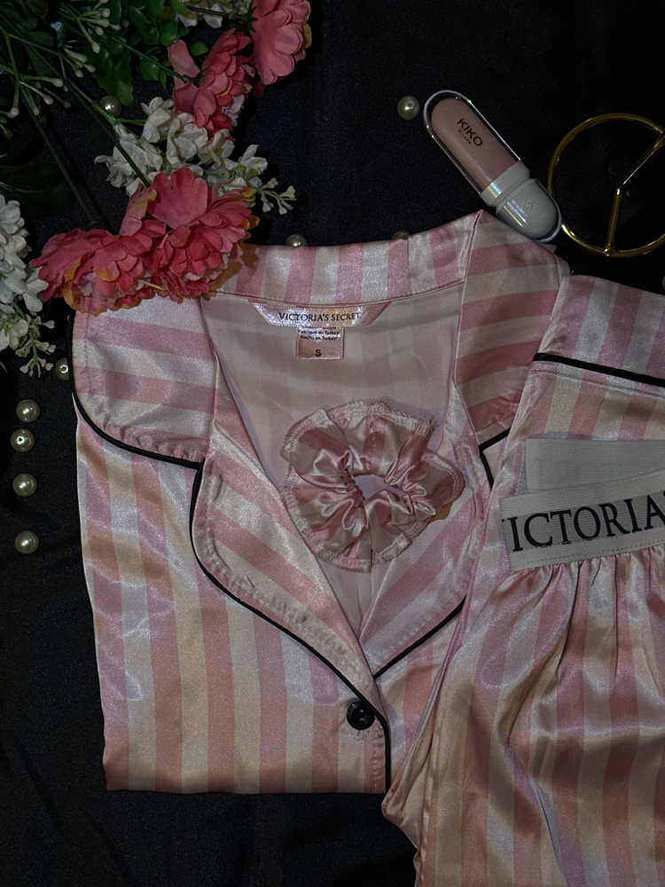 Pudra Pembe VS Pijama Takımı