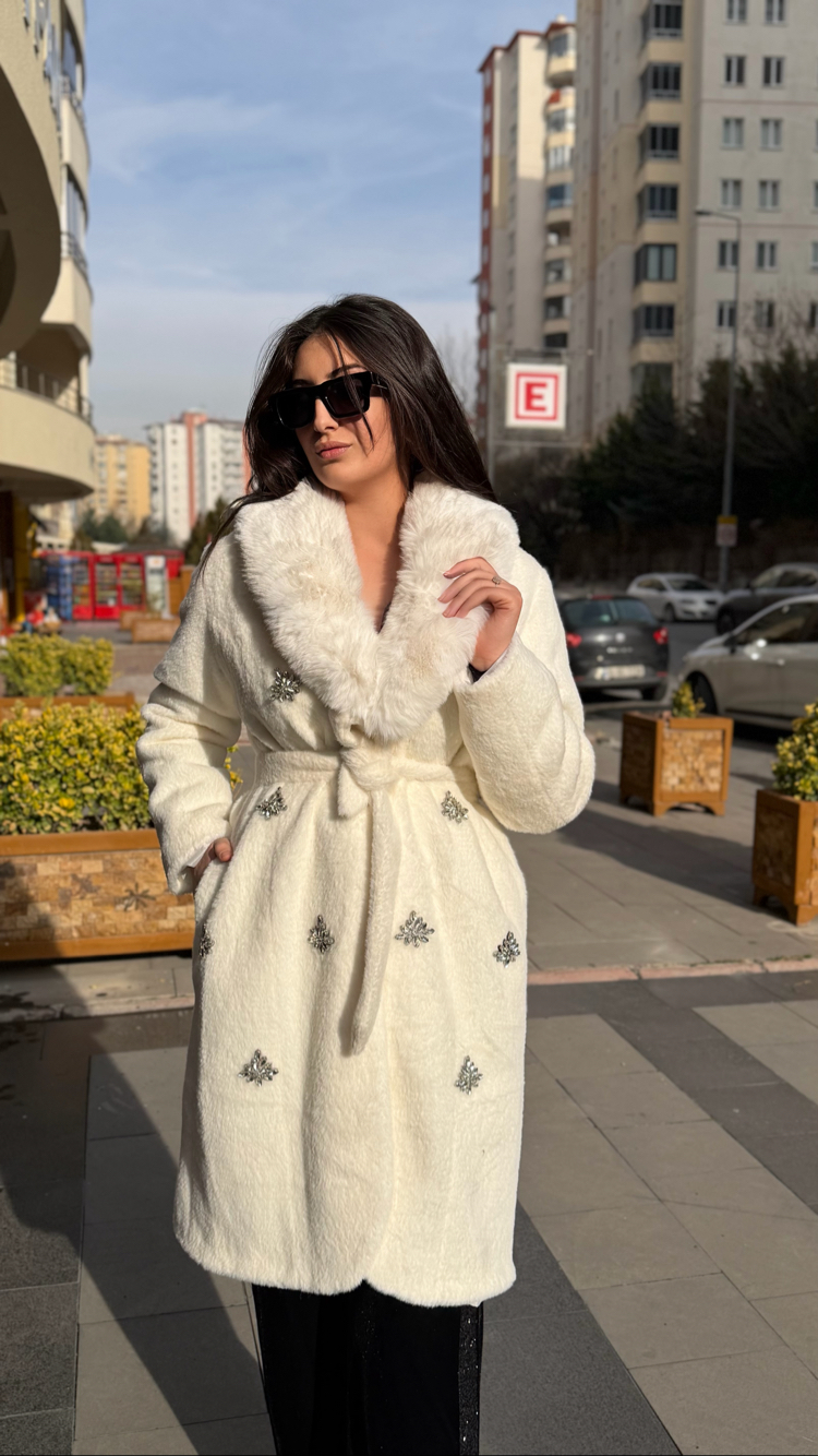 Taşlı angora kürk