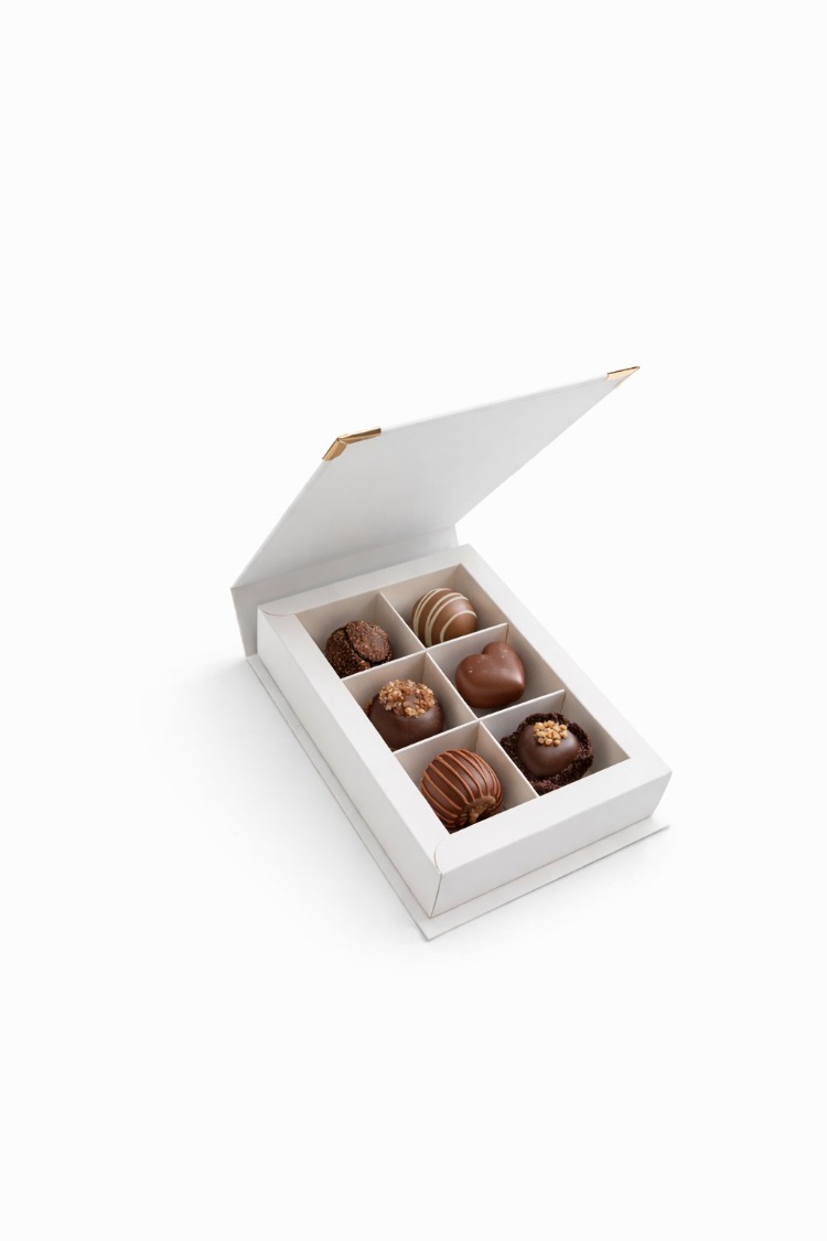 NİBOX 6 GÖZLÜ ÇİKOLATA KUTUSU (16.5x12.3x3.5 CM ) ( 10 ADET )