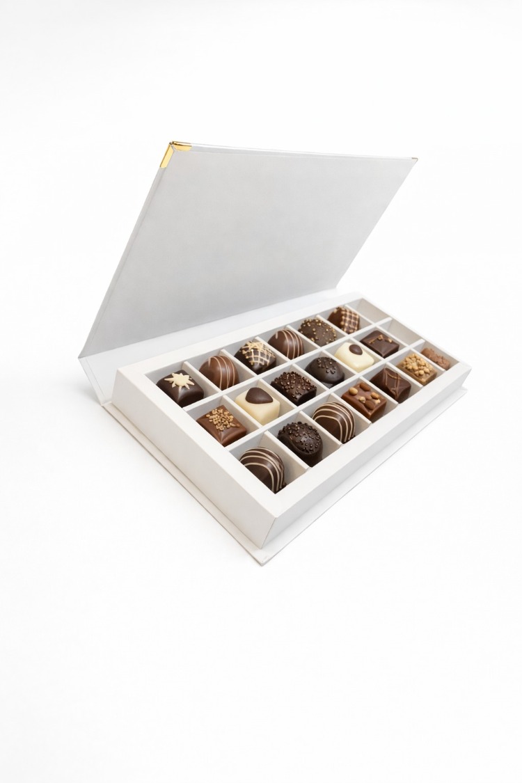 NİBOX 24 GÖZLÜ ÇİKOLATA KUTUSU ( 16x38.5x3.5 CM ) ( 10 ADET )