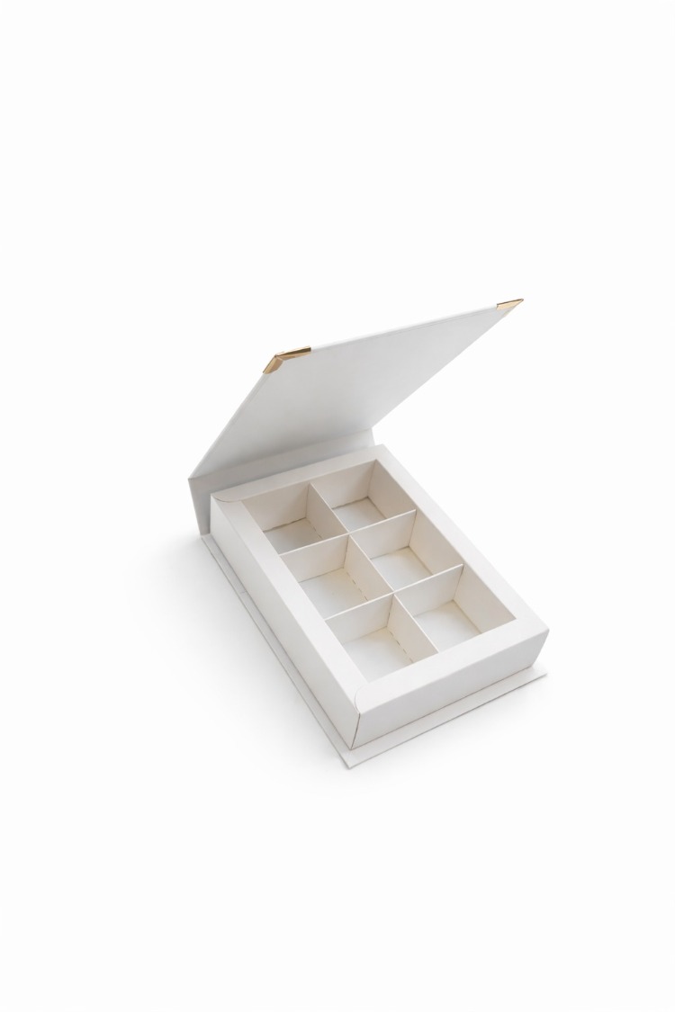 NİBOX 6 GÖZLÜ ÇİKOLATA KUTUSU (16.5x12.3x3.5 CM ) ( 10 ADET )